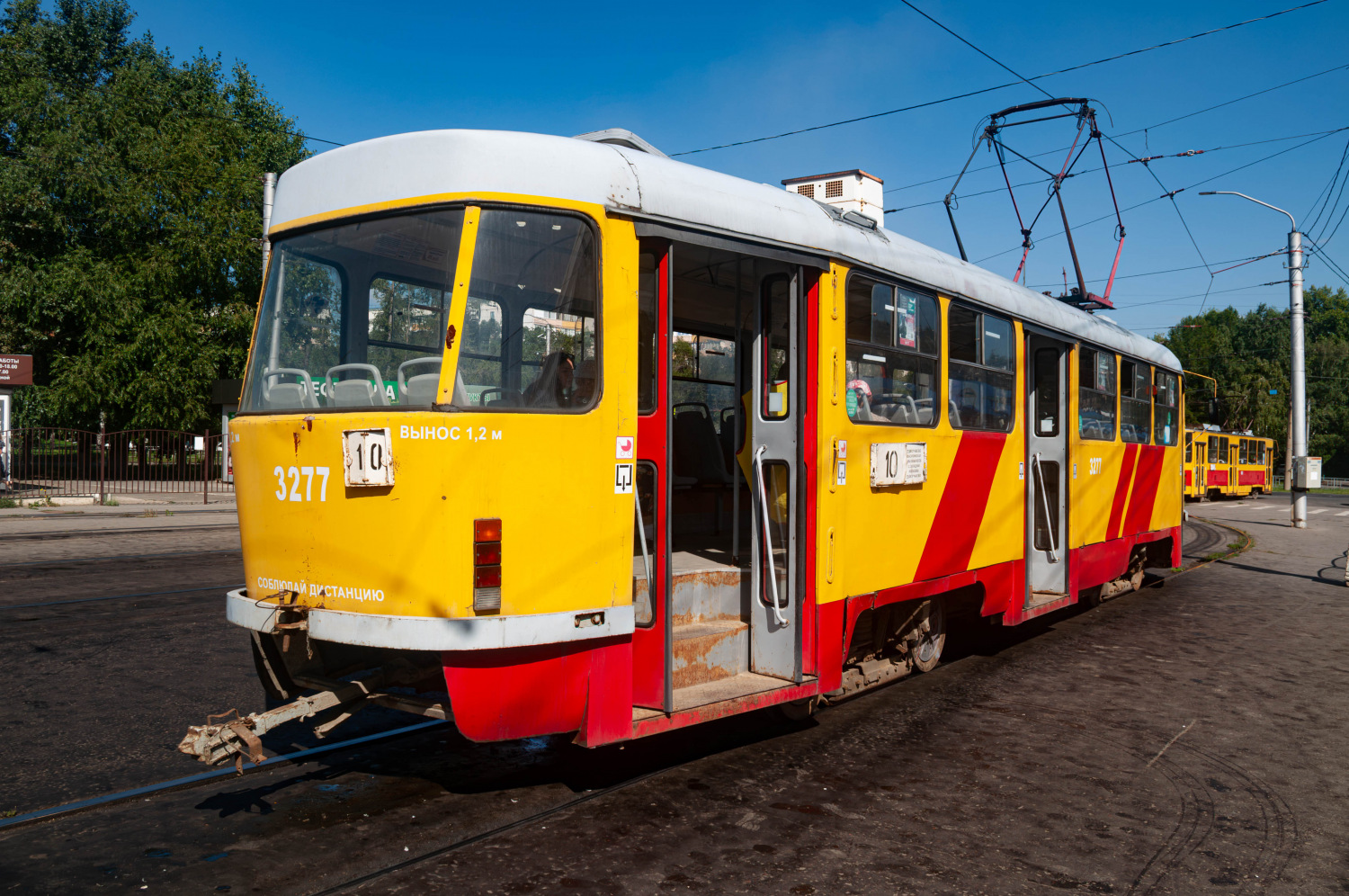 Фото